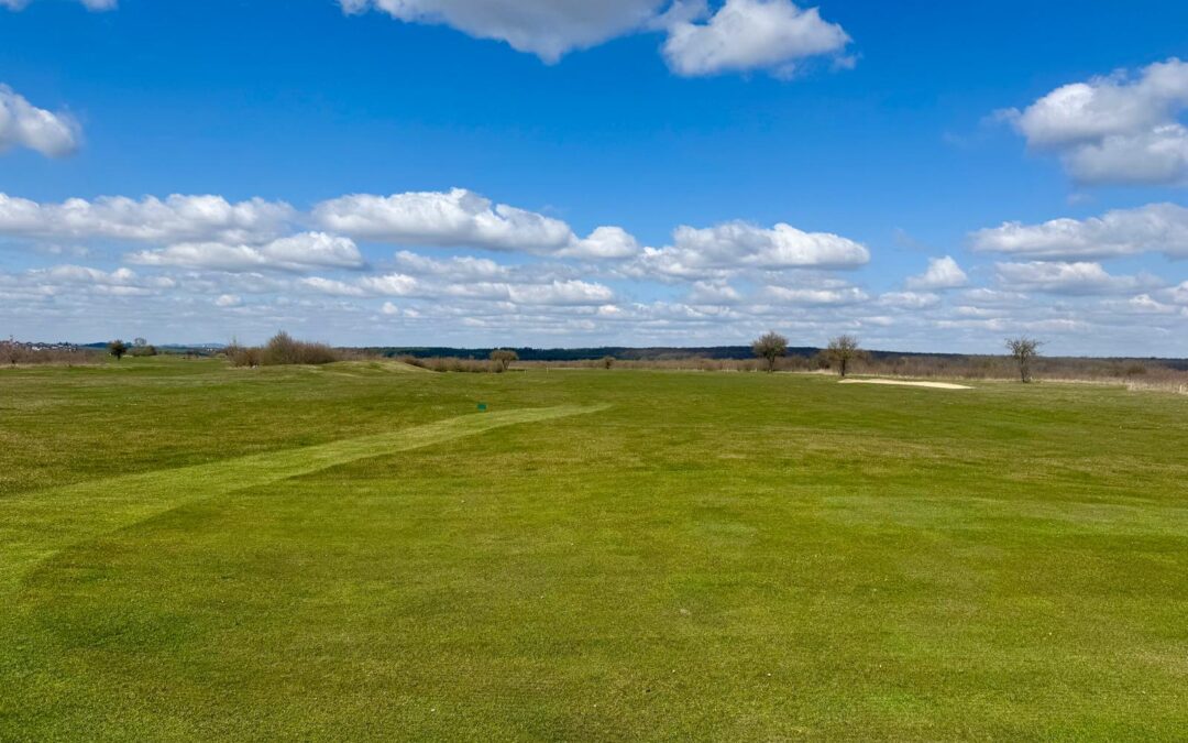 Zahájení provozu a brigáda na hřišti s turnajem